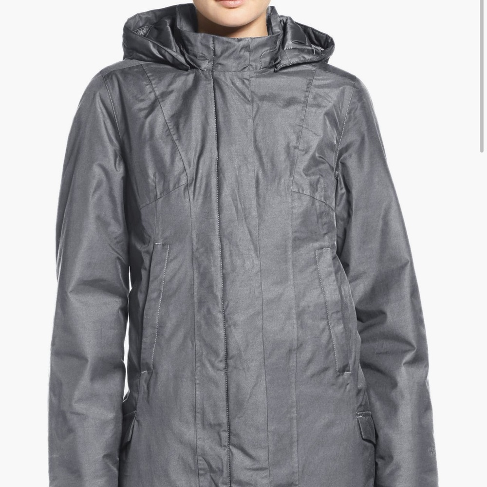 Women's North Face winter jacket - Picture 7 of 7